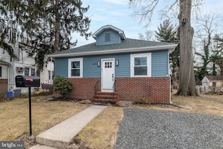 415 Woodland Ave, Morrisville, PA 19067