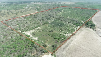 9622 Baker Rd, Sinton, TX 78387