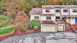 9 Cherry Ct, Highland Mills, NY 10930