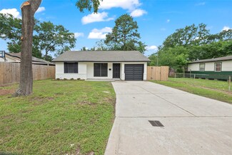 10638 Fairfax St, Houston, TX 77029