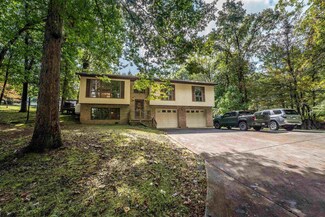 62 Pinnacle Ln, Morgantown, WV 26508