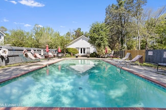 14 Independence Dr, Gulfport, MS 39507