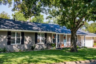 1404 Allyne Ln, Brenham, TX 77833