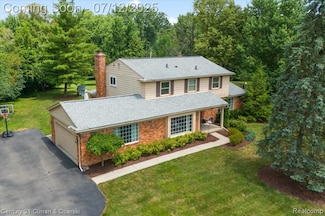 38242 Southfarm Ln, Northville, MI 48167