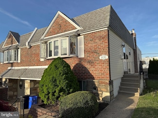 9881 Clark St, Philadelphia, PA 19115