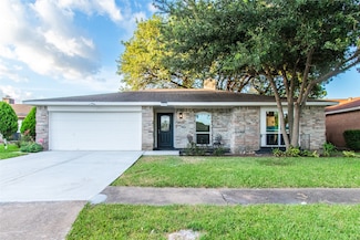 13822 New Village Ln, Sugar Land, TX 77498