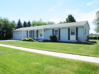 615 Center St, Mason, MI 48854