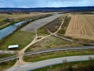 2817 Iowa 26, New Albin, IA 52160