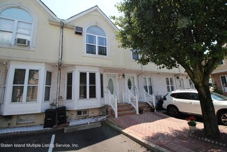 25 Brad Ln, Staten Island, NY 10314