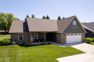 4301 W Hawks Ridge Ct, Muncie, IN 47304
