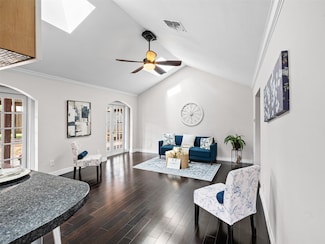 967 W Donovan St, Houston, TX 77091