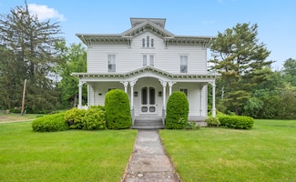 4 Main St, Willimantic, CT 06226