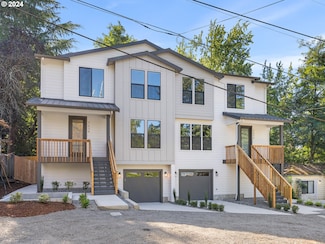 7630 SW 30th Dr, Portland, OR 97219