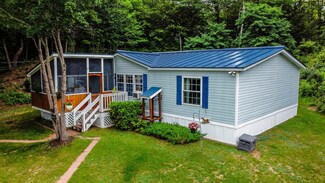 20 Mill Stream Rd, Readfield, ME 04355