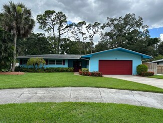 319 Meadowwood Ln, Melbourne, FL 32904