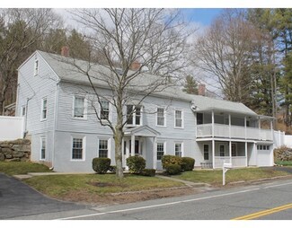14 Hartford Ave N, Upton, MA 01568