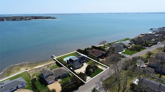 17 Romana Dr, Hampton Bays, NY 11946