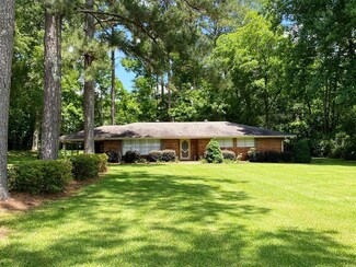 718 W Bay St, Magnolia, MS 39652