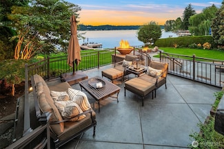 2419 E Lake Sammamish Place SE, Sammamish, WA 98075
