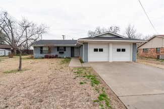 5304 Hilltop Dr, Greenville, TX 75402