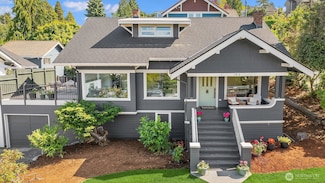702 34th St, Everett, WA 98201