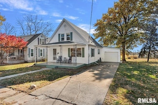 248 E Vandalia St, Waverly, IL 62692