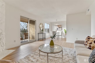 14510 124th Ave NE Unit F 101, Kirkland, WA 98034