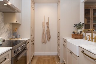 215 Wichita Ave Unit 606, Huntington Beach, CA 92648
