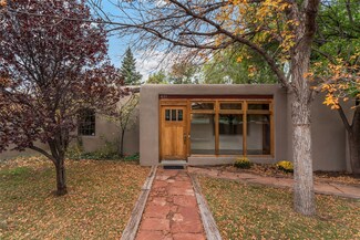 631 Calle Grillo, Santa Fe, NM 87505