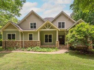 286 Canterbury Ln, Siler City, NC 27344
