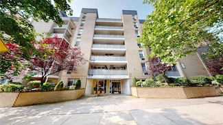 142-20 84th Dr Unit 3k, Jamaica, NY 11435