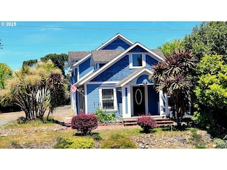 2008 State St, North Bend, OR 97459