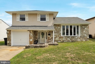 9743 Morefield Rd, Philadelphia, PA 19115
