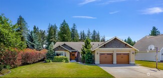 215 E Sunrise Dr, Lynden, WA 98264