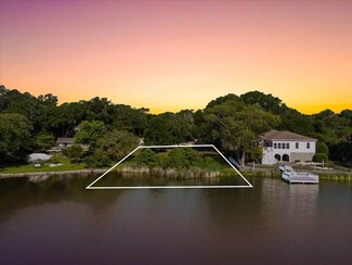 621 Lake Shore Dr, Sunset Beach, NC 28468
