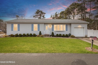 47 Poplar St, Beachwood, NJ 08722