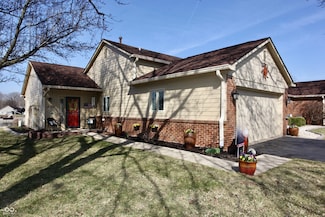 1939 Crystal Bay Dr E, Plainfield, IN 46168