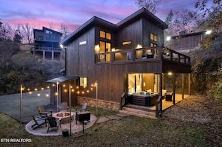 1619 Mitchell Farm Rd, Sevierville, TN 37876
