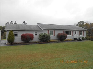 970 Trachsville Hill Rd, Kunkletown, PA 18058