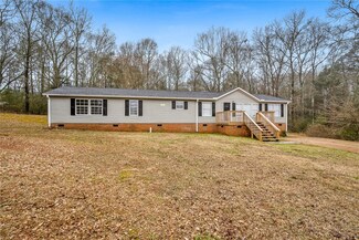 218 Creekstone Dr, Piedmont, SC 29673