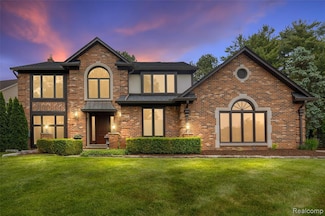 793 Box Canyon Ct, Rochester Hills, MI 48309