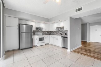 5100 Las Verdes Cir Unit 207, Delray Beach, FL 33484