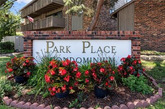8708 Metcalf Ave Unit 206, Overland Park, KS 66212