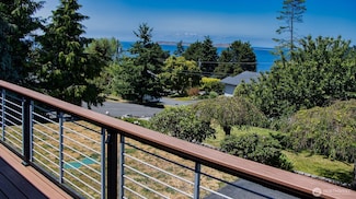 220 Colman Dr, Port Townsend, WA 98368