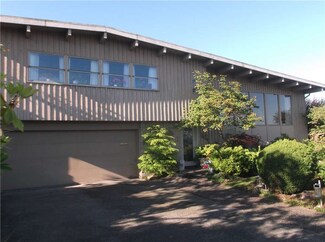 57 Monterey Dr NE, Renton, WA 98056