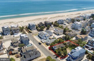 16 E Goldsborough Ave, Beach Haven, NJ 08008