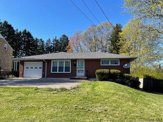 321 Luray Ave, Johnstown, PA 15904