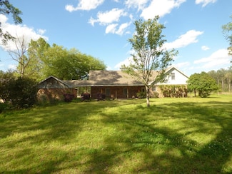 77 Z C Rushing Rd, Tylertown, MS 39667