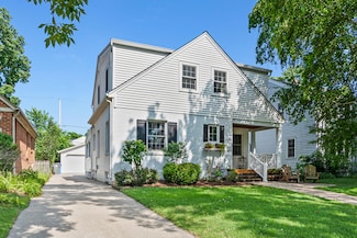 5030 N Kent Ave, Milwaukee, WI 53217