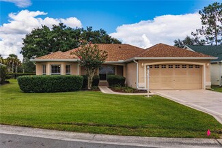 1704 Enrique Dr, Lady Lake, FL 32159